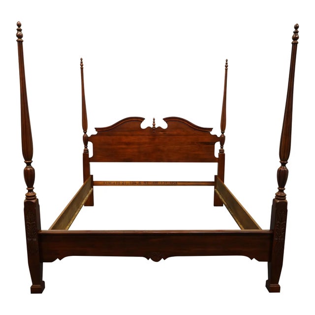 King Size Carved Cherry Wood Kincaid Furniture Limited Edition General William Lenoir Four Poster Rice Bed - Late 20th...