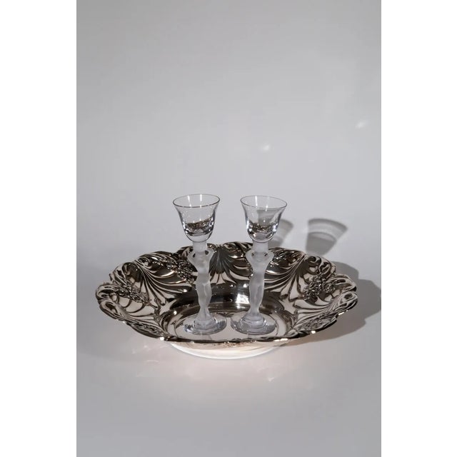 *All import duties and tariffs included in the shipping cost, so your item arrives hassle-free.* Add a touch of retro...