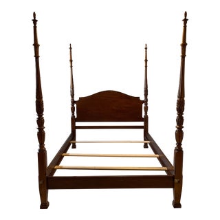 1980s Queen Lexington Rice Bed With Curved Inlay Headboard For Sale