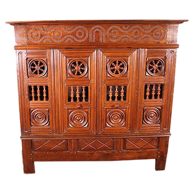 17th Century Breton Wardrobe or Cupboard in Oak Turning in Boxwood For Sale