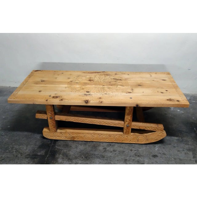 Very antique sled coffee table dating from the 19th century, made in the Hautes Alpes (France). The base is an old sled to...