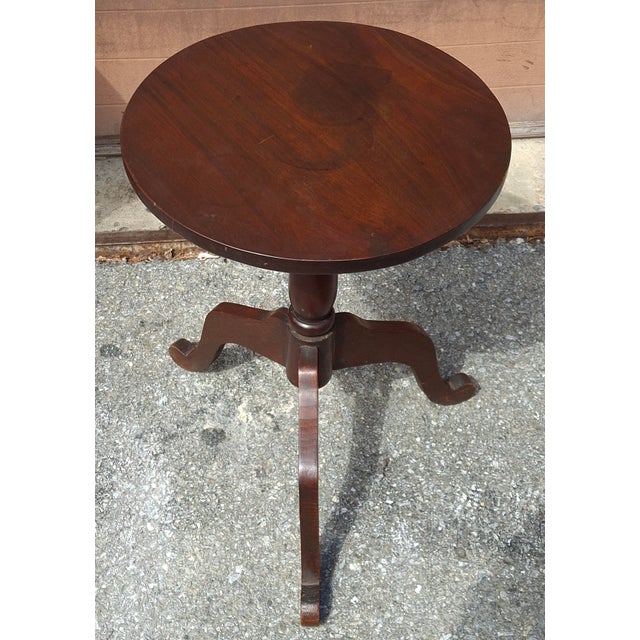 Brown 19th Century American Mahogany Tripod Tilt-Top Candle Stand or Wine Table For Sale - Image 8 of 10
