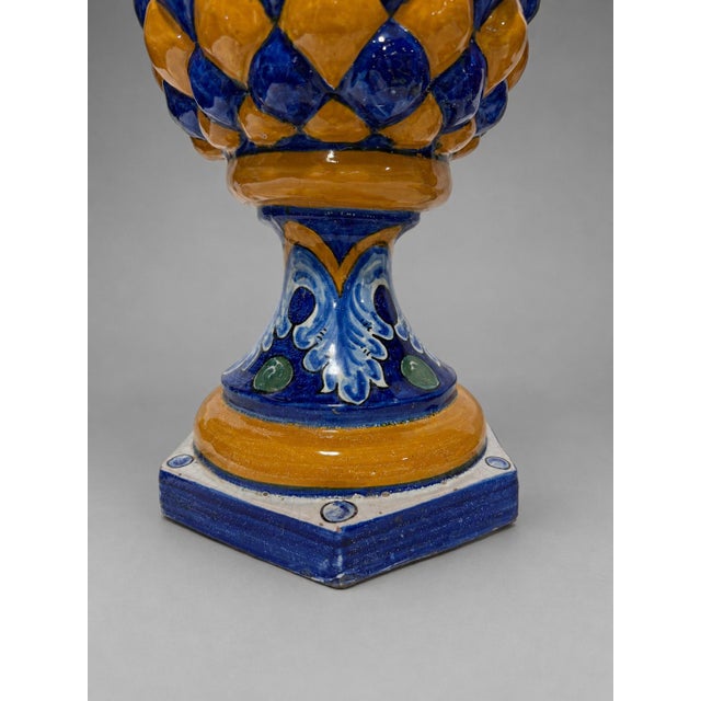 1940s Pair, Italian Majolica Ceramic Artichoke-Form Table Lamps C. 1940 For Sale - Image 5 of 9