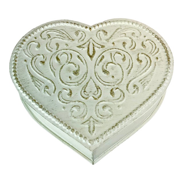 Vintage Boho Chic Italian Tole Valentine Heart Hinged Box in Antique White For Sale