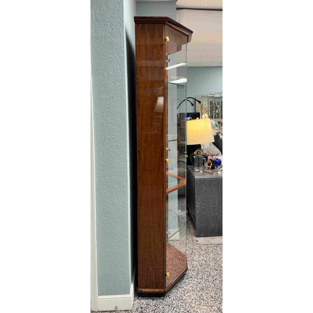 Henredon Lacquered Mahogany Bunching Curio Display Cabinets, a Pair For Sale - Image 15 of 18