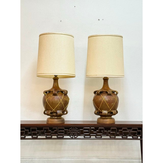 1970s Pair of Mid Century Modern Table Lamps For Sale - Image 9 of 10