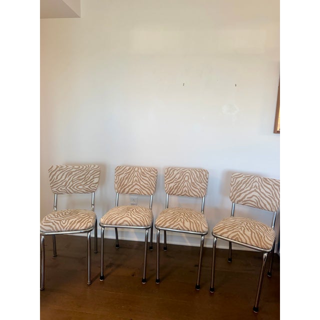 Set of 4 Vintage Chrome Dinette Chairs – Tan & Cream Tiger Chenille For Sale In Detroit - Image 6 of 8