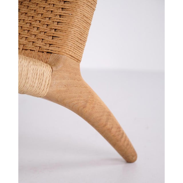 CH25 Lounge Chair in Patinated Oak and Woven Paper Cord by Hans J. Wegner, 1980s For Sale - Image 8 of 13