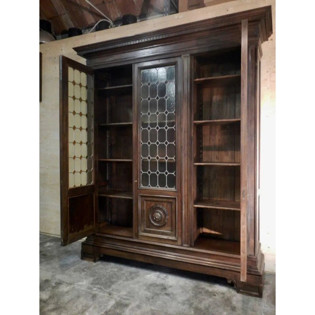 Walnut and Lead Glass Bookcase, Italy, 1950s For Sale - Image 6 of 18
