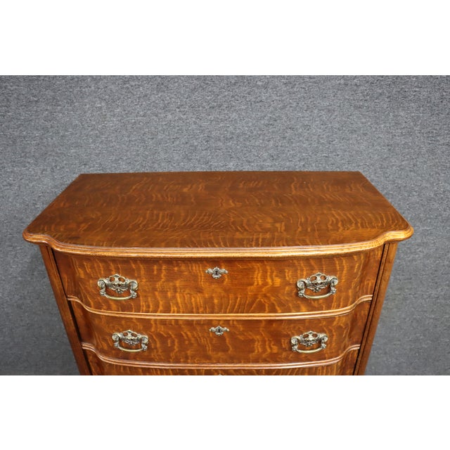 Pulaski Furniture Victorian Revival Quarter-Sawn Oak Gentleman’s Chest For Sale In Philadelphia - Image 6 of 9