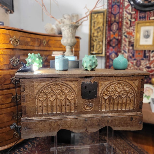 19th Century Gothic Chest in Oak Wood, North of Castile For Sale - Image 4 of 15