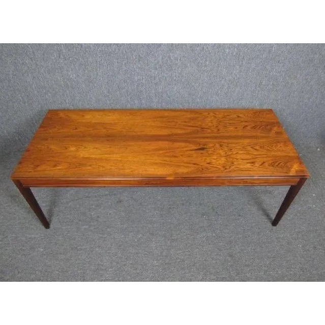 Mid-Century Rosewood Coffee Table For Sale In New York - Image 6 of 9