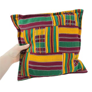 Early 20th Century Pair of Kente Cloth Throw Pillows Ghana For Sale