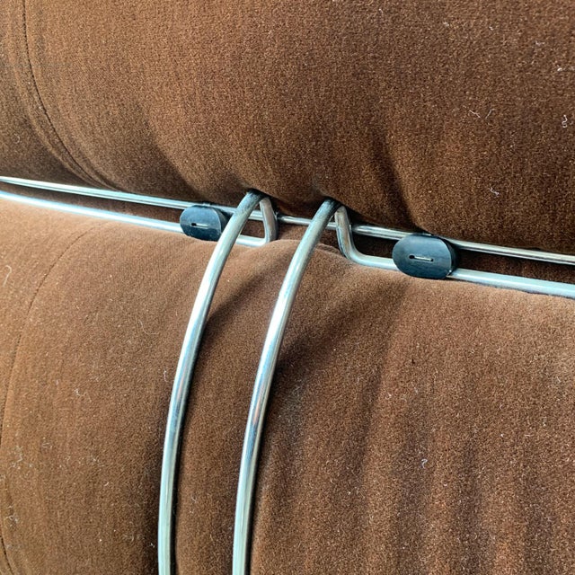 Model Soriana Three-Seater Sofa in Brown Fabric by Afra and Tobia Scarpa for Cassina, 1970s For Sale - Image 11 of 12