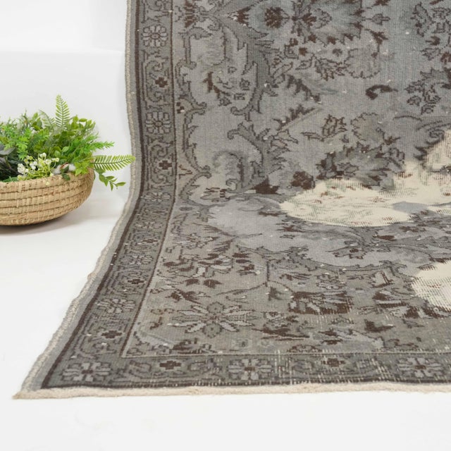 Turkish 1970s Vintage Turkish Oushak Handmade Wool Cotton Gray Area Rug For Sale - Image 3 of 12