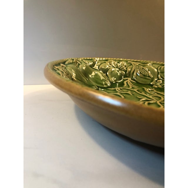 1980s Green Majolica Pottery Fruit Bowl For Sale - Image 10 of 11