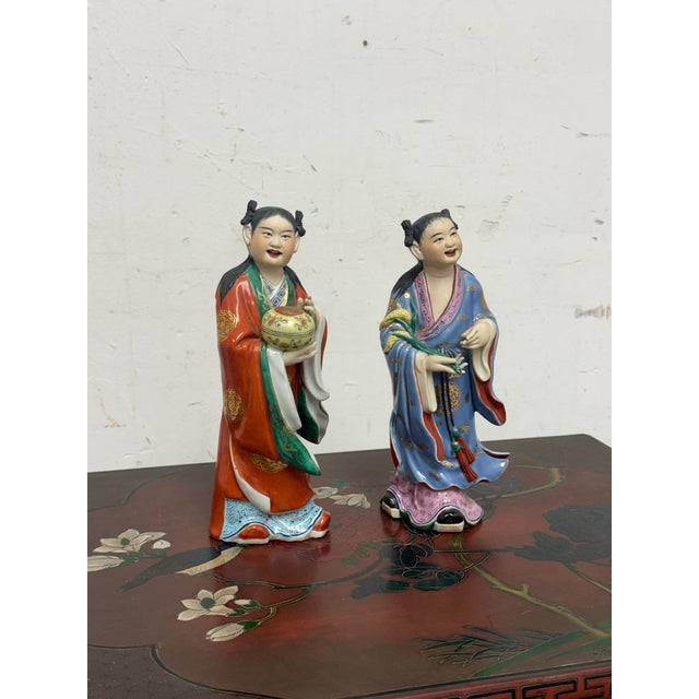 Early 20th Century Famille Rose Porcelain Deity Figurines, Set of Two For Sale - Image 5 of 12