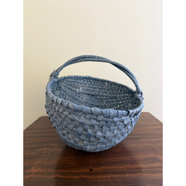 Early 20th Century Large Early 20th Century American Blue Splint Oak Buttocks Basket For Sale - Image 5 of 10