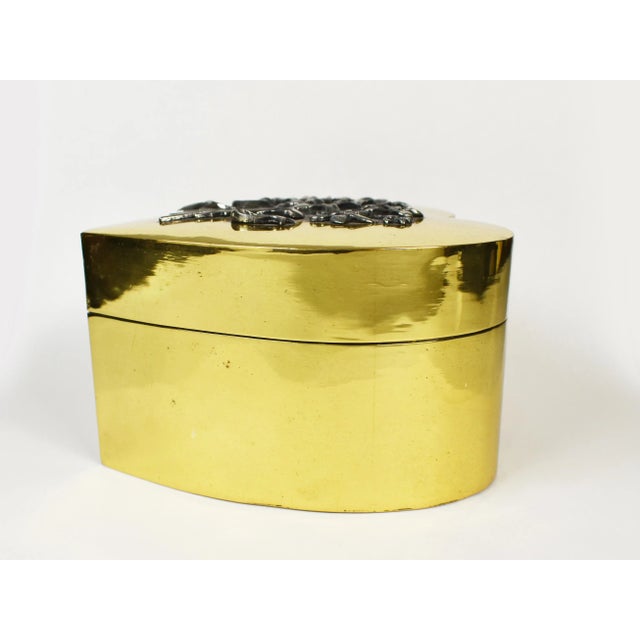 Mid 20th Century Vintage Gold Brass Heart Shape Trinket Jewelry Box With Flower For Sale - Image 5 of 11