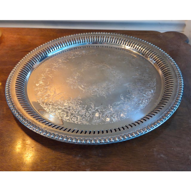 English Vintage Wilcox International Silver Brandon Hall 7572b Round Platter Tray For Sale - Image 3 of 10