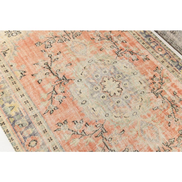 Vintage Handmade Rug in Wool For Sale - Image 4 of 11