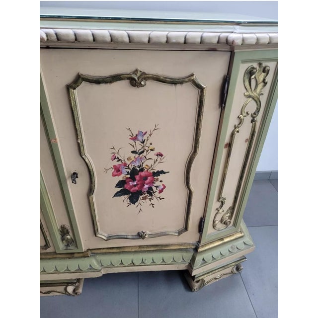 Beige Venetian Baroque Style Lacquered Chest of Drawers For Sale - Image 8 of 16