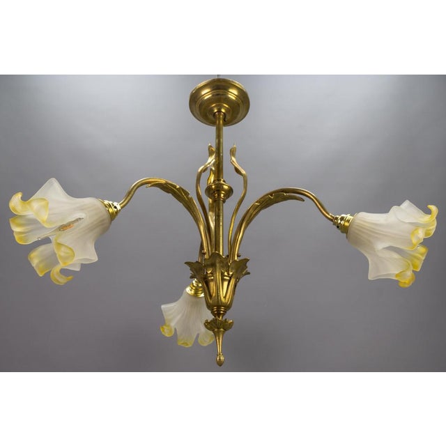 French Art Nouveau Brass and Glass 3-Light Iris-Shaped Chandelier, 1910s For Sale - Image 9 of 18