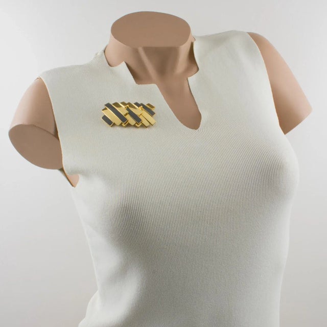 Contemporary Lanvin Paris Pin Brooch Gilt Metal and Gray Enamel For Sale - Image 3 of 5