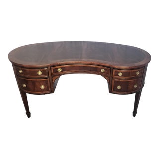 Hekman, Federal Style, Kidney-Shaped Desk, 1970s For Sale