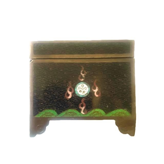 Antique Chinese Cloisonne Enamel Bronze/Copper Box For Sale - Image 4 of 7
