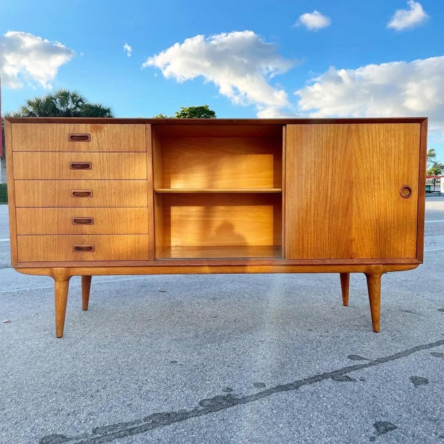 Mid-Century Modern Omann Jun Danish Modern Credenza or Console For Sale - Image 3 of 11