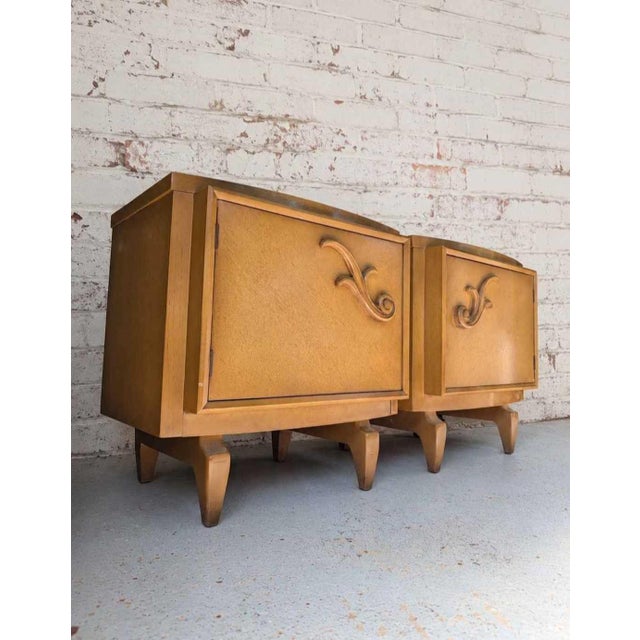 Width: 26 inches Height: 28 inches Depth: 18 inches These rare, vintage HOKE Furniture end tables/nightstands, featuring...