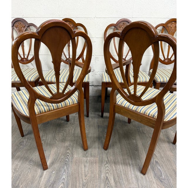 Wood Vintage Hepplewhite or Georgian Style Shield Back Dining Chairs - Set of 6 For Sale - Image 7 of 13
