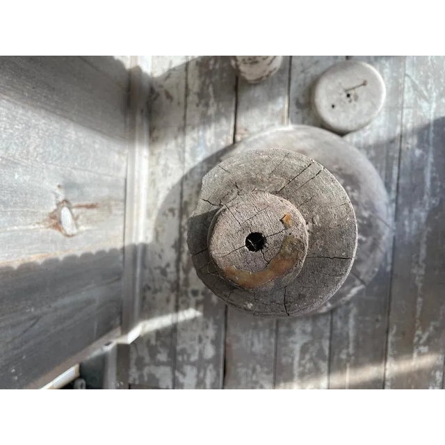 Vintage Column in Wood For Sale - Image 6 of 9