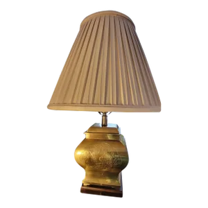 1960's Hollywood Regency Chinoiserie Stamped Brass Table Lamp