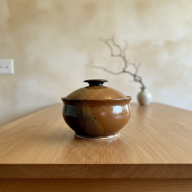 Cady Clay Works lidded studio pottery bowl by John Mellage and Beth Gore of Seagrove, North Carolina. Established c.1987,...