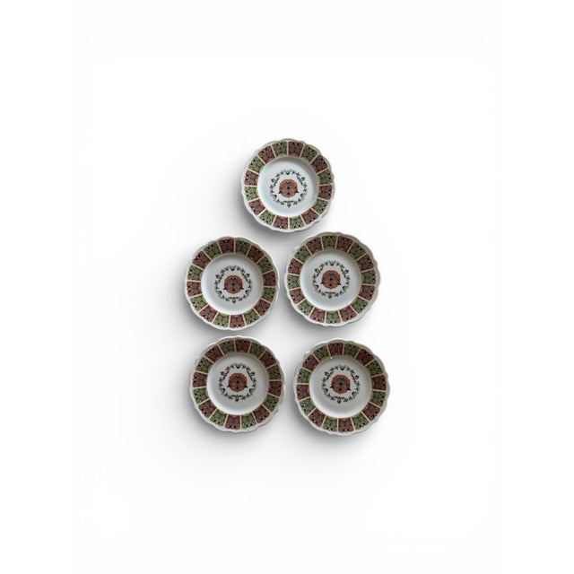 1950s Vintage Mid Century Modern Syracuse China Persian Pattern Plates – 6.25 Inches – American Restaurant Ware - Set of Five For Sale - Image 5 of 10