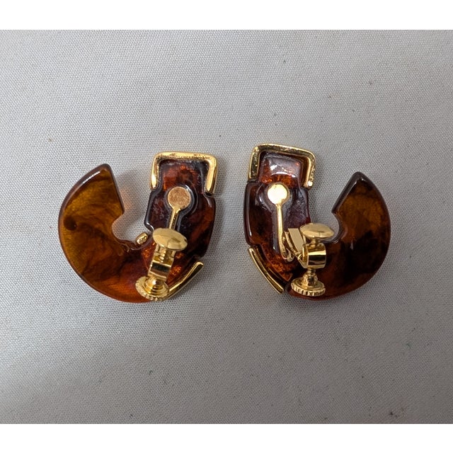 Brown Vintage 1984 Signed Napier Goldtone Faux-Tortoise Clip Earrings-2 Pieces For Sale - Image 8 of 8