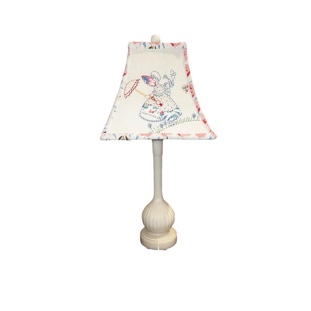 Art Deco 1930's Aladdin Alacite Table Lamp With Custom Shade For Sale - Image 3 of 6