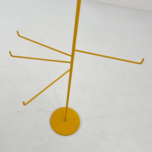 Mid-Century Modern Yellow Standing Towel Holder in Metal from Symbolbath, 1980s For Sale - Image 3 of 9