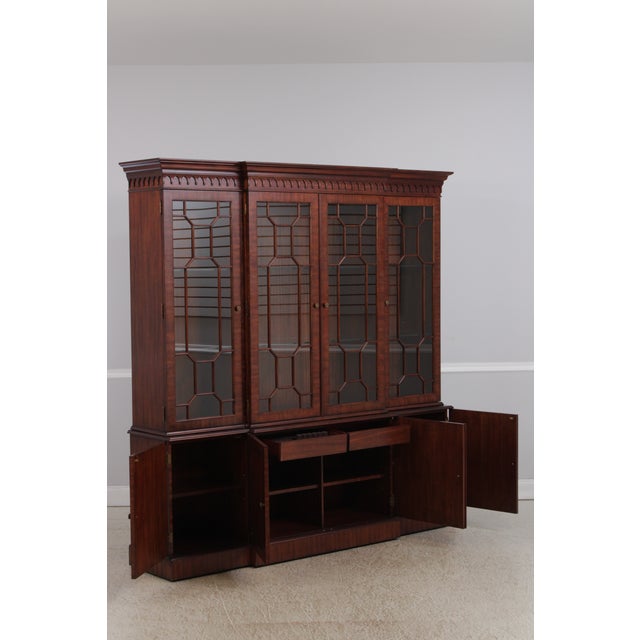 1980s Maitland Smith Mahogany Georgian Style Breakfront For Sale - Image 5 of 18