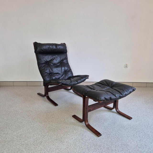 Set of Mid-Century Black Leather Siesta Chair and Ottoman by Ingmar Relling for Westnofa, 1960s For Sale - Image 11 of 11