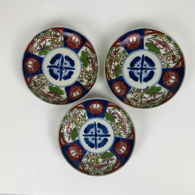 Ceramic Early 20th Century Antique Imari Plates - Set of 3 For Sale - Image 7 of 7