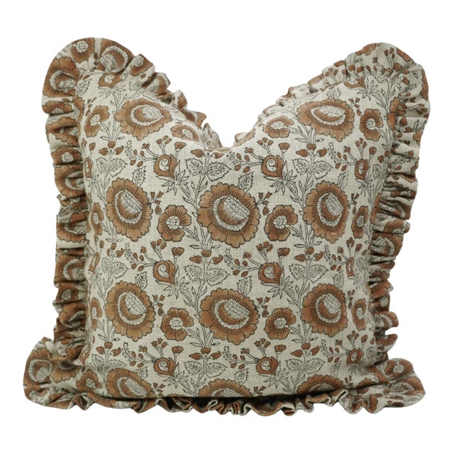 Fabdivine Sun Flower Ruffle Throw Pillow Decorative Accent Cushion for Sofa, Bed & Chair 26x26 Inch -Sun Flower For Sale