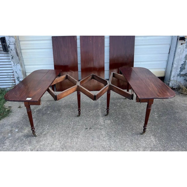 French Fine Late 18th- Early 19th Century French Directoire Mahogany Dining Table For Sale - Image 3 of 6