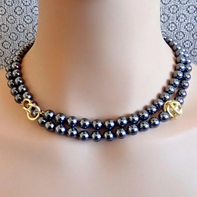 Metal 1980s Angela Cummings Hematite Bead Yellow Gold Necklace For Sale - Image 7 of 9