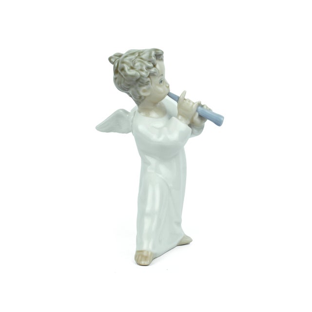 Figurative Late 20th Century Lladro Angel With Flute Glazed Porcelain Figurine – Signed & Dated For Sale - Image 3 of 7
