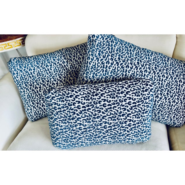 Single Lumbar Oblong Pillow/Cushion With Blue/White Modern Animal Print For Sale In West Palm - Image 6 of 8