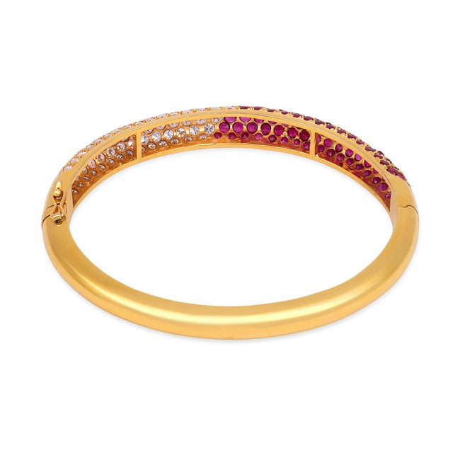 Vintage 6.50 Carat Diamond Ruby 18k Yellow Gold Bangle For Sale In Los Angeles - Image 6 of 7
