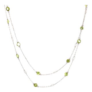 1920s Modern 14.48 Carat Peridot Platinum by the Yard Necklace For Sale